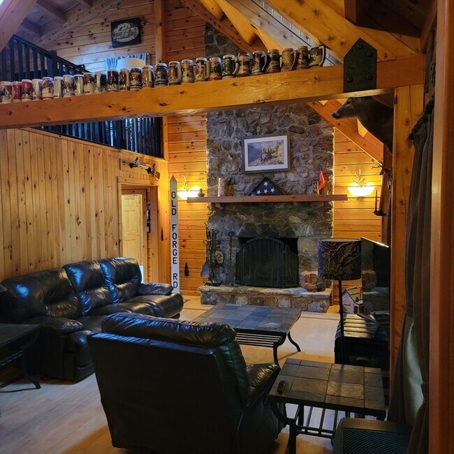 Building Photo - 1064 Colebrook River Rd