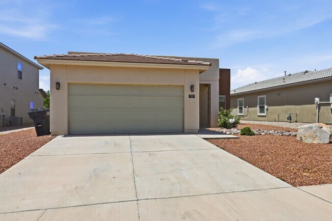 Building Photo - 737 Sculcoates St
