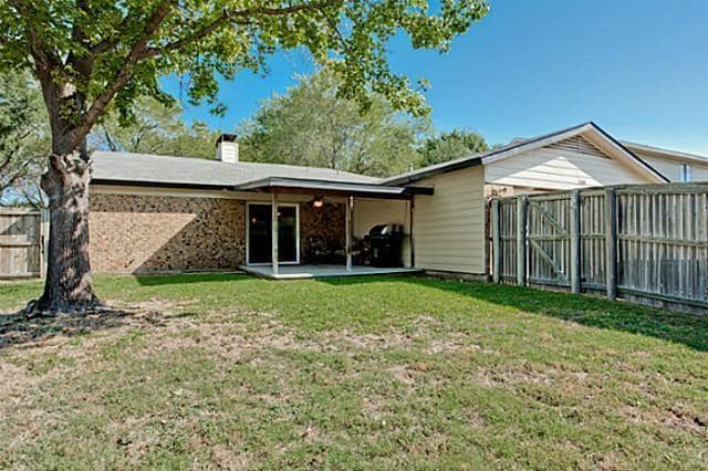 Building Photo - 2608 Chancellor Dr