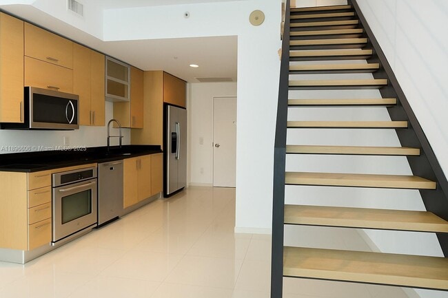 Foto del edificio - 60 SW 13th St