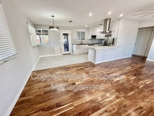 Photo - 501 W Glenrosa Ave House