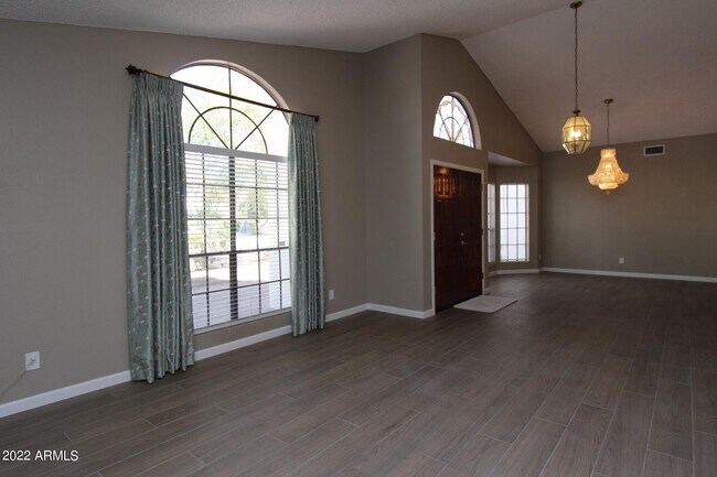 Foto del edificio - 2709 E Lockwood St