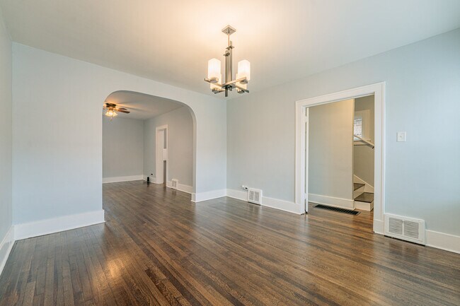 Building Photo - 2054 120th St