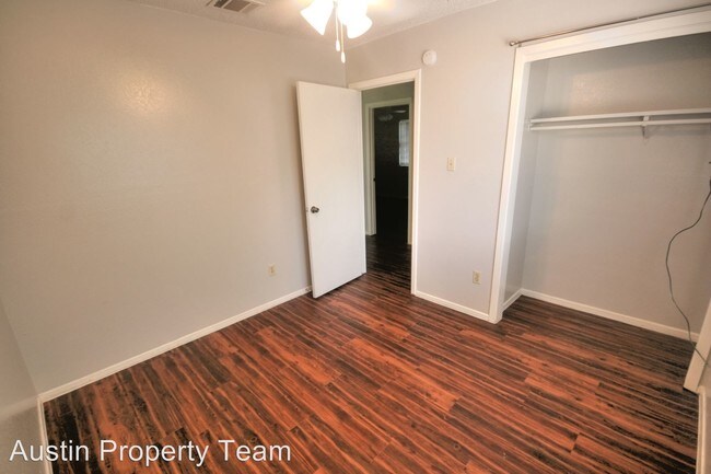 Building Photo - 9700 Eastwend Dr