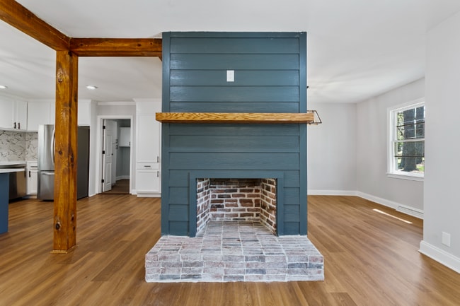Building Photo - 1436 Eastover Dr