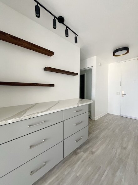 Foto del edificio - 4343 N Clarendon Ave