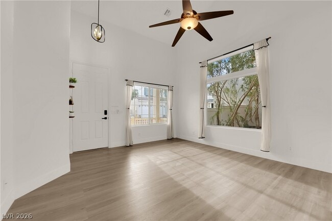 Building Photo - 1529 Tillman Falls Ave