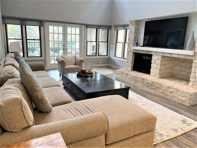 Foto del edificio - 105 Birdie Dr