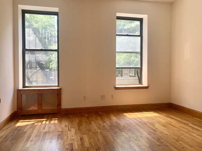 Foto del edificio - 203 W 85th St