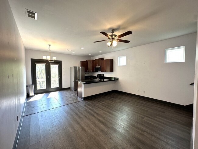 Building Photo - 182 Shiaway Ct