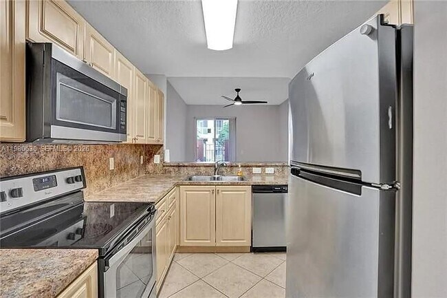 Building Photo - 2325 Mariner Ct