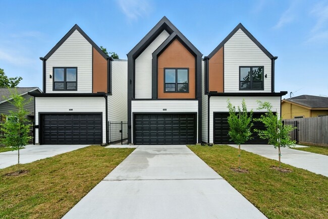 Building Photo - 7131 Eastwood St