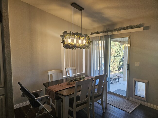 Foto del edificio - 3204 Snow Peak Dr