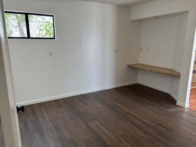 Building Photo - 2315 Bonillo Dr
