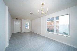 Building Photo - 12934 Kingston Point Ln