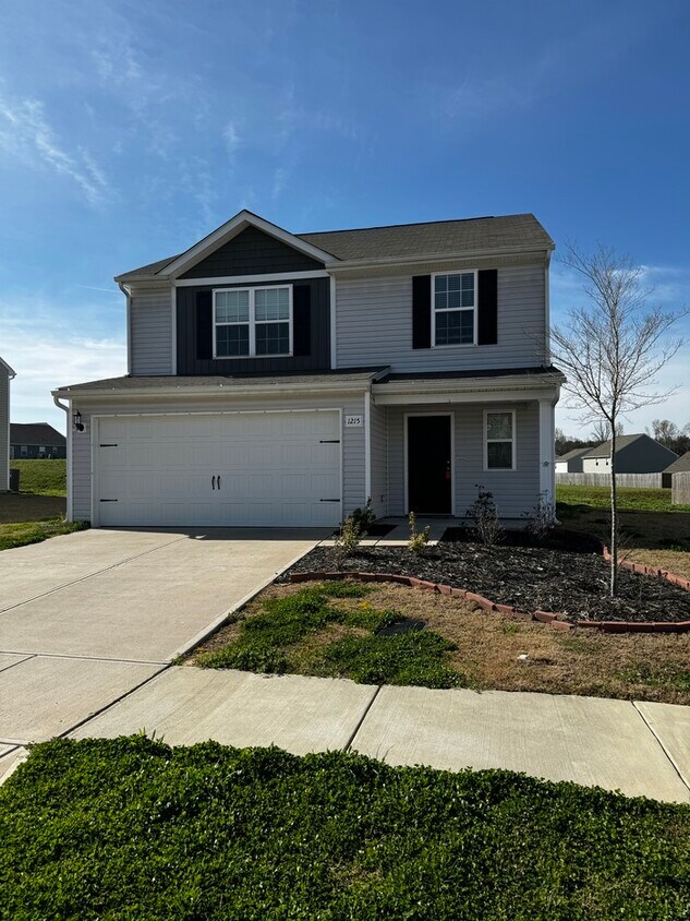 1215 Standing Oak Dr, Salisbury, NC 28146 House Rental in Salisbury