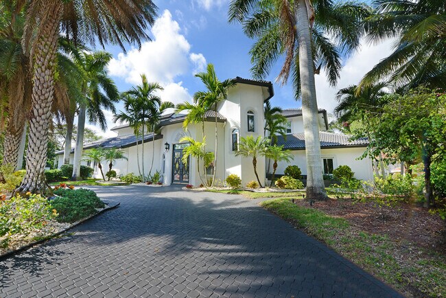 Building Photo - 21157 Ormond Ct