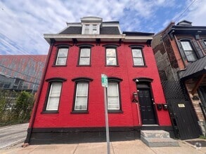 Building Photo - 42 Van Braam St