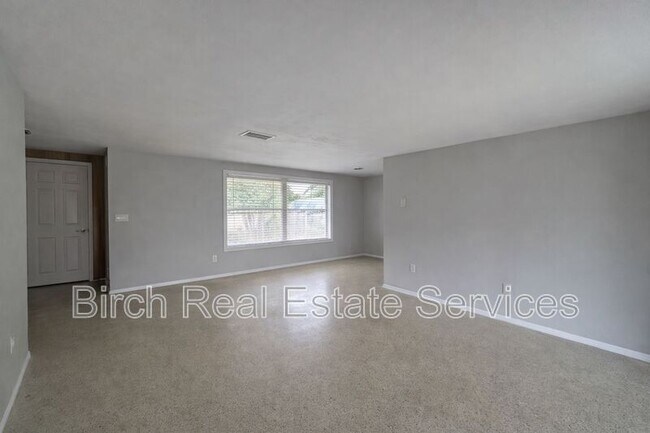 Foto del edificio - 3319 Williamsburg Loop