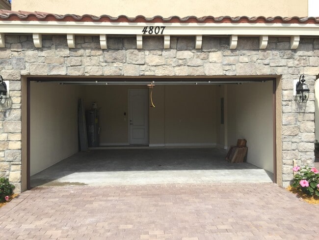 Building Photo - 4807 Capital Dr