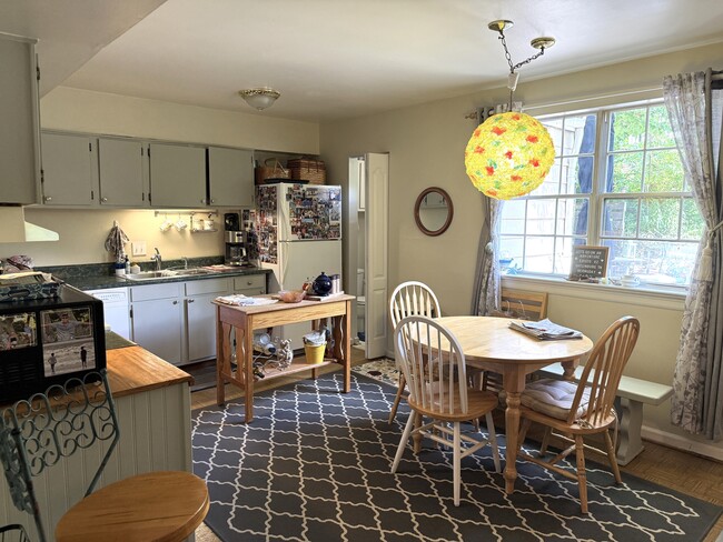 Foto del edificio - 103 Doncaster Ln