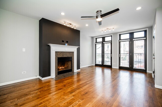 Foto del edificio - 6543 S Ingleside Ave