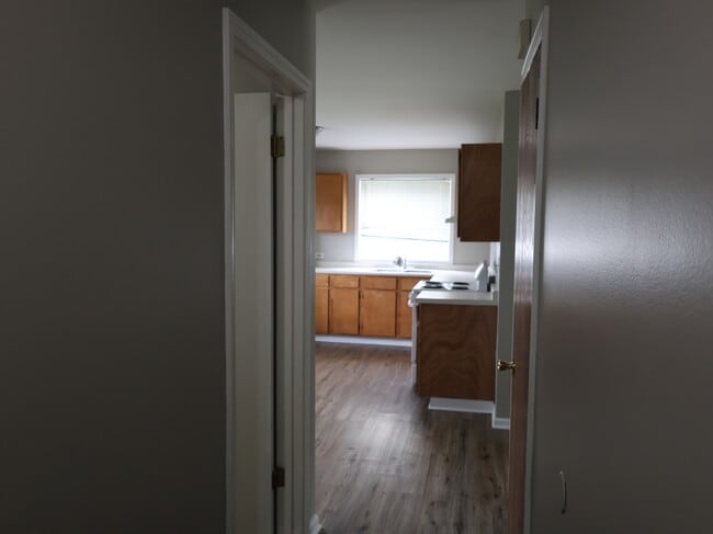 Building Photo - 25274 W Lincoln Dr