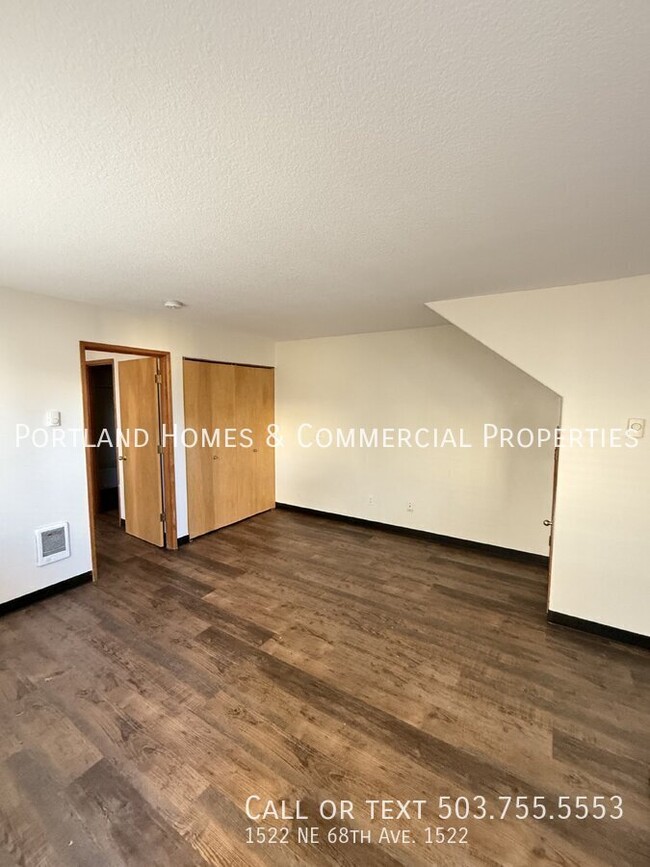 Foto del edificio - 1-Bedroom with new laminate flooring; Near...