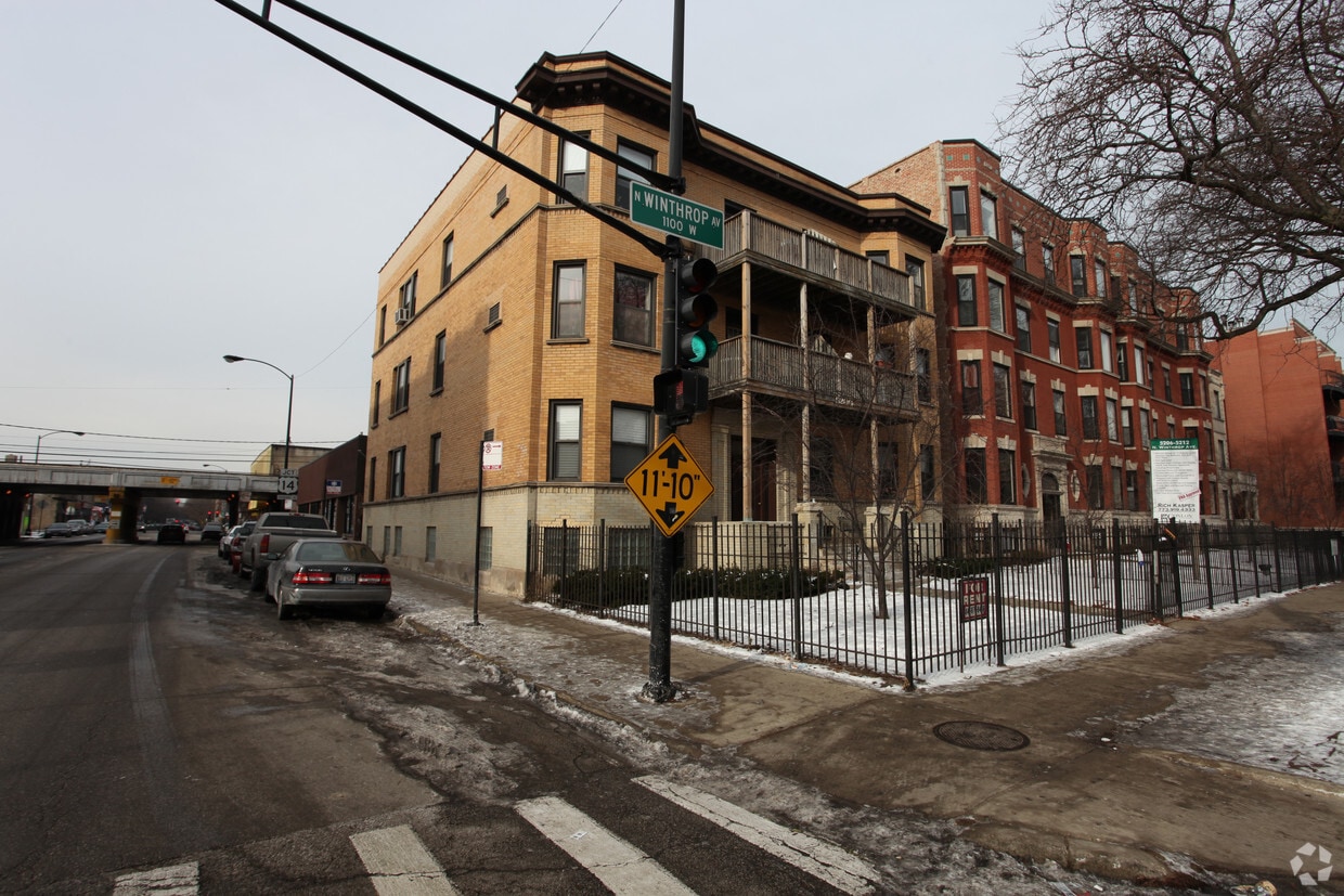 Building Photo - 5200 N Winthrop Ave