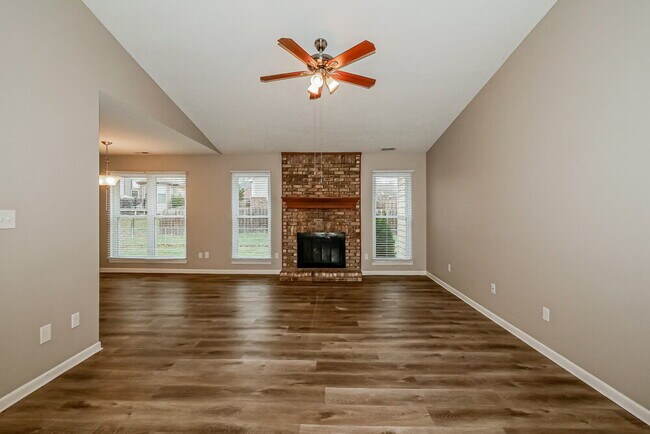 Foto del edificio - 509 Village Blvd