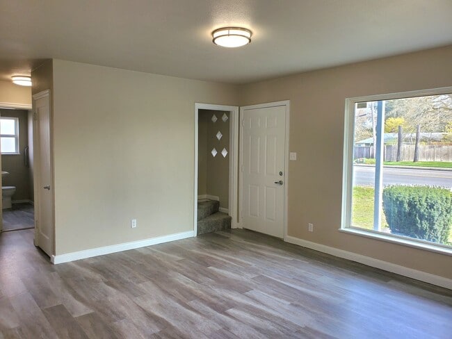 Building Photo - Classic Craftsman Home Available