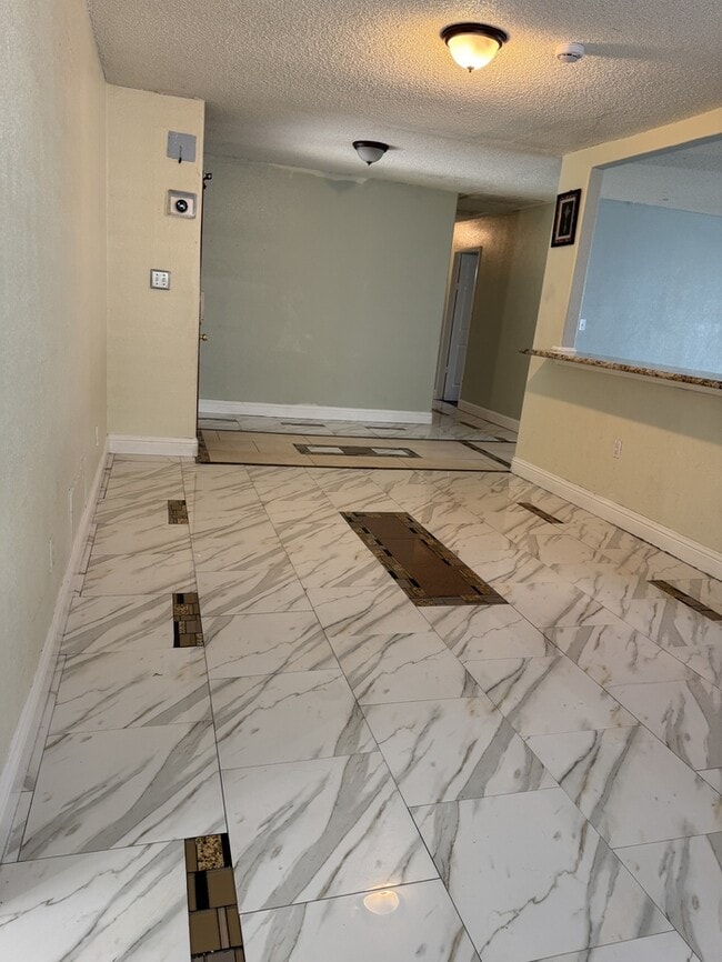 Foto del edificio - Tracy 4 Bedroom 2 Bathroom Home with a pool