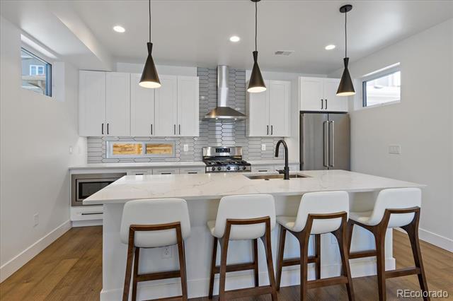 Foto del edificio - 2929 Lawrence St