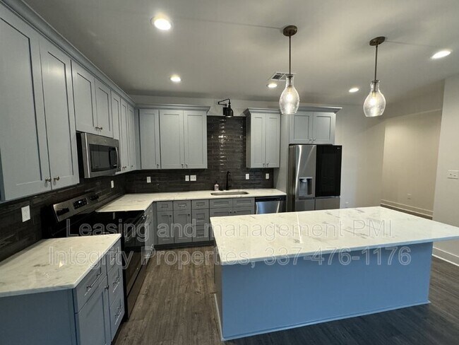 Foto del edificio - 403 Highland Park Ln