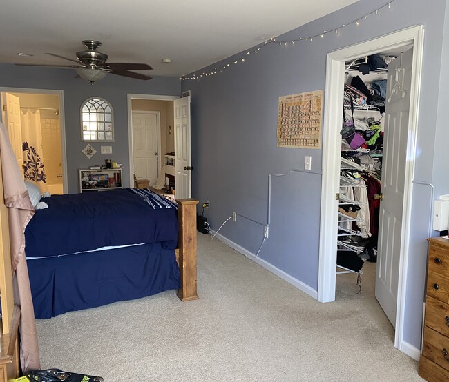 Foto del edificio - 1533 Crest Park Ct