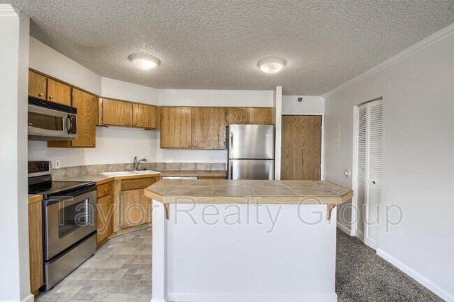 Foto del edificio - 1301 Speer Blvd