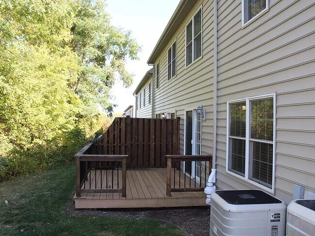 Building Photo - 5285 Winthrop Avenue