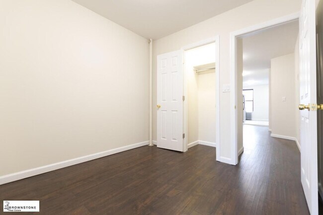 Foto del edificio - 662 6th Ave