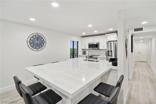 Building Photo - 25820 Hickory Blvd