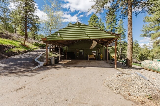 Building Photo - 77 Navajo Trail Dr