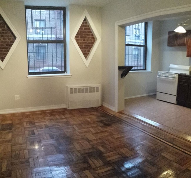 Foto del edificio - 585 E 21st St