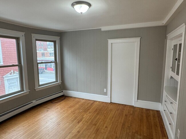 Building Photo - 135 Lafayette Square