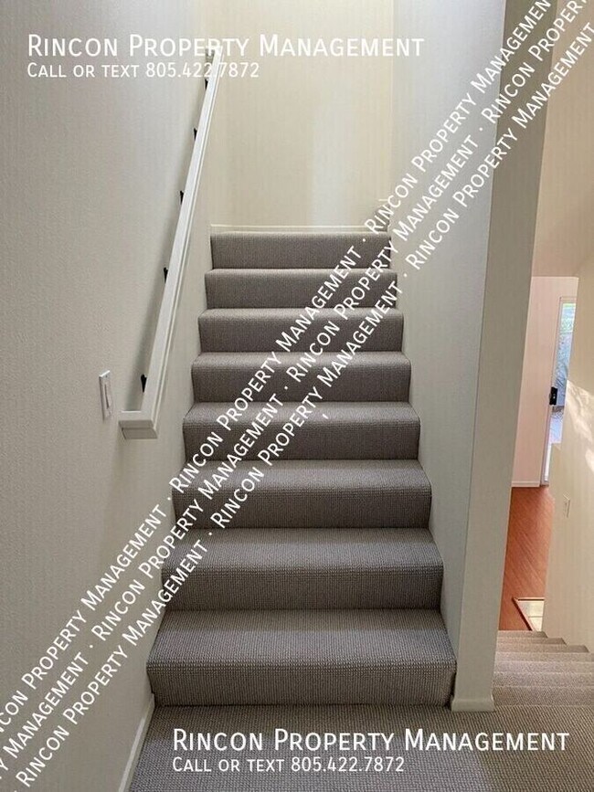 Building Photo - Beautiful 2 Bedroom Townhome *Weston Cape ...