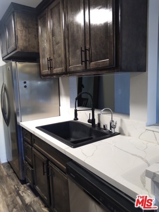 Foto del edificio - 1351 N Orange Dr