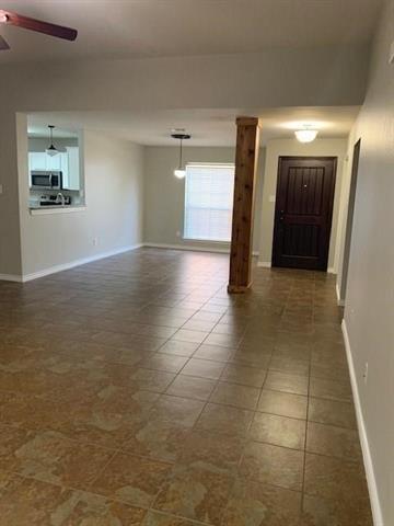 Building Photo - 458 Chisholm Trail