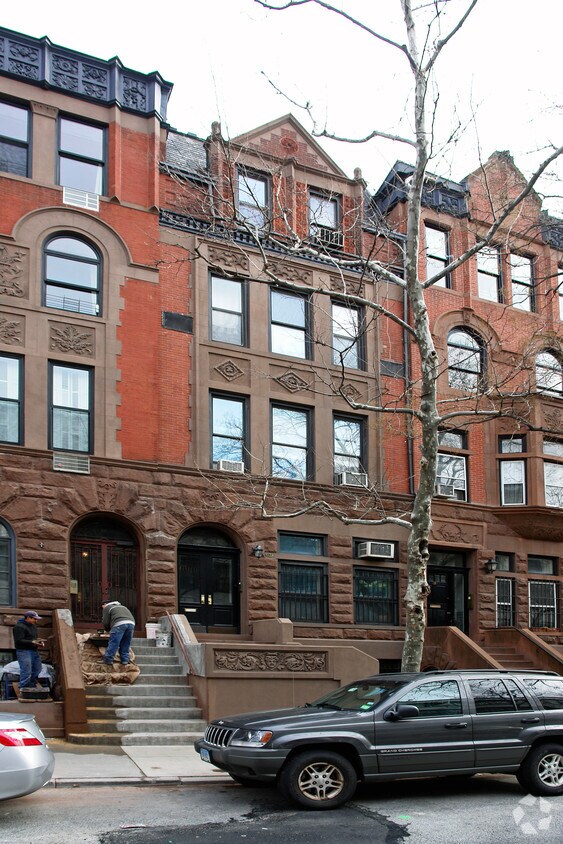 Foto del edificio - 129 W 77th St