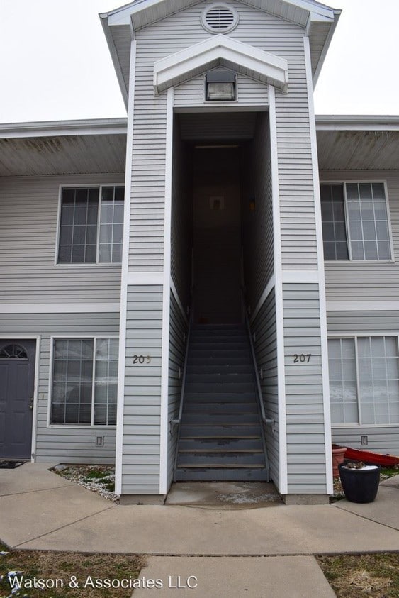 207 Lookout Ct, Saint Robert, MO 65584 Condo for Rent in Saint Robert