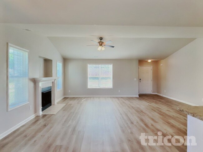 Foto del edificio - 123 Willow Ridge Cir