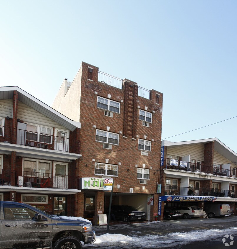 Primary Photo - 63-50 Saunders St