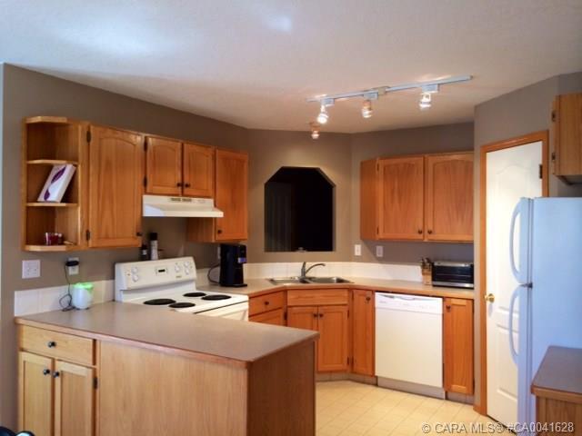 Building Photo - 5 Bed 2 Bath Unit in Blackfalds, AB